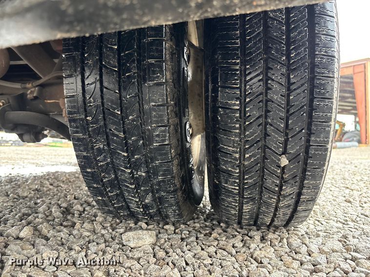 image for item EV3361 2014 Chevrolet 4500 Express shuttle bus