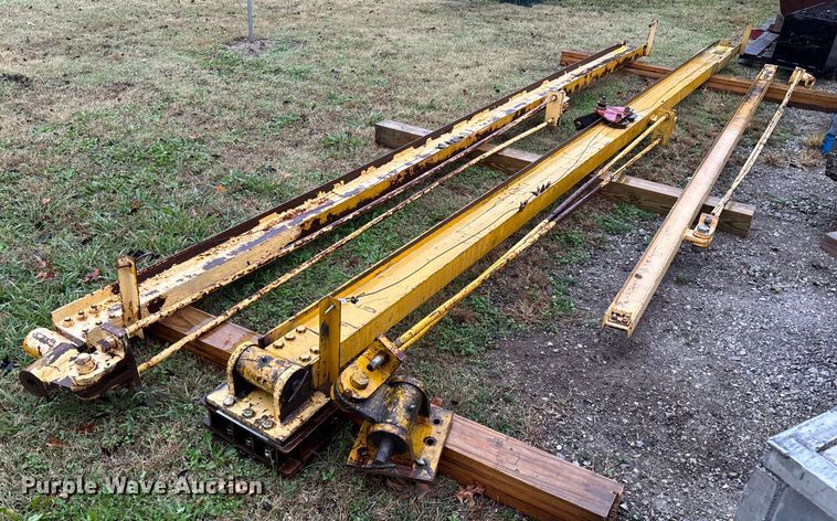 image for item EV3376 (3) overhead cranes