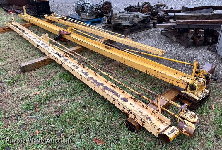 image for item EV3376 (3) overhead cranes