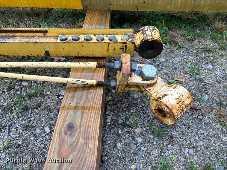 image for item EV3376 (3) overhead cranes