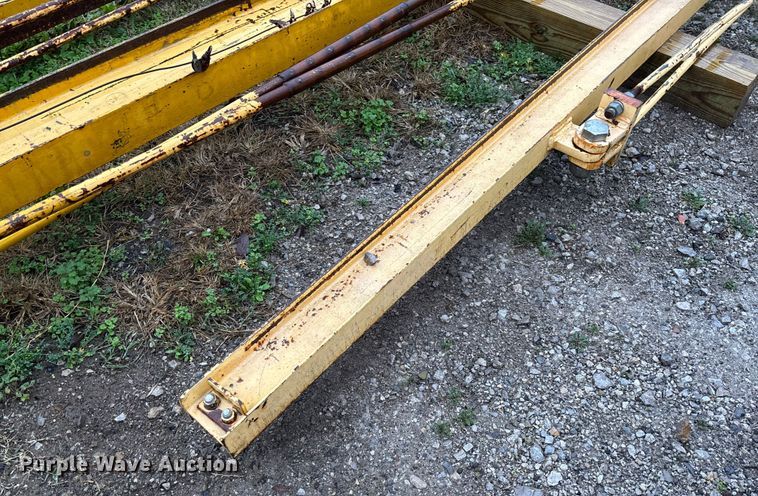 image for item EV3376 (3) overhead cranes