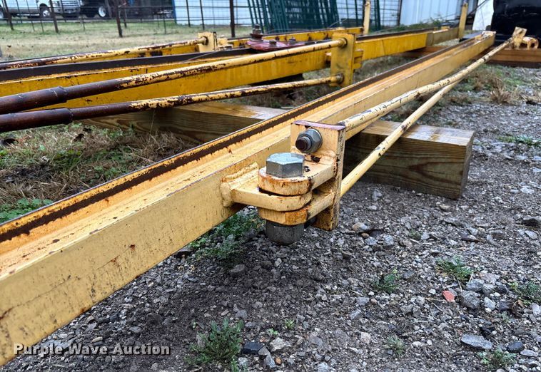 image for item EV3376 (3) overhead cranes