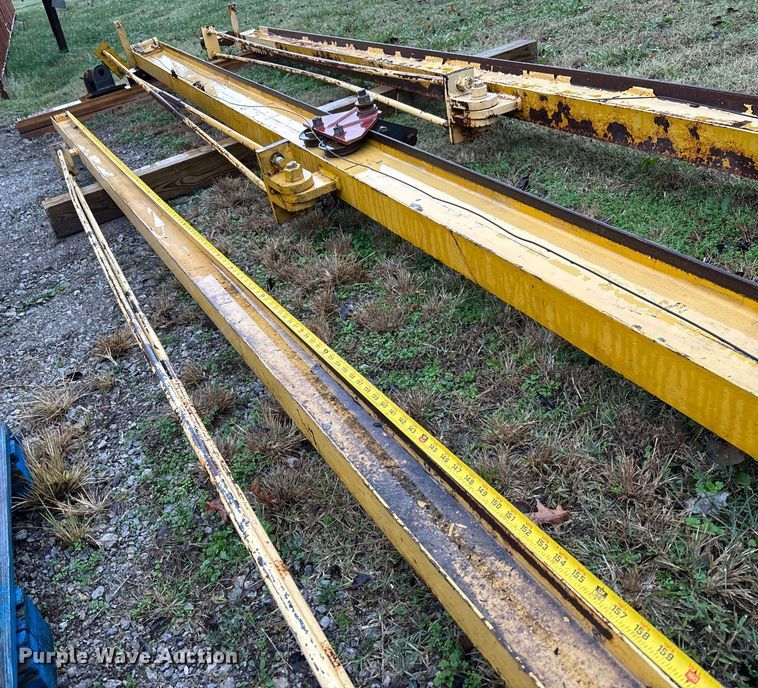 image for item EV3376 (3) overhead cranes