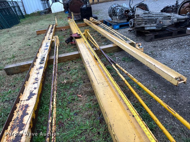 image for item EV3376 (3) overhead cranes