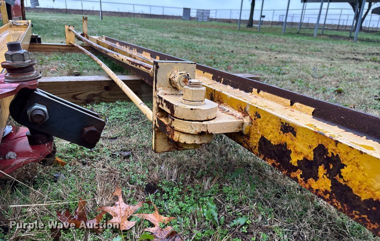 image for item EV3376 (3) overhead cranes