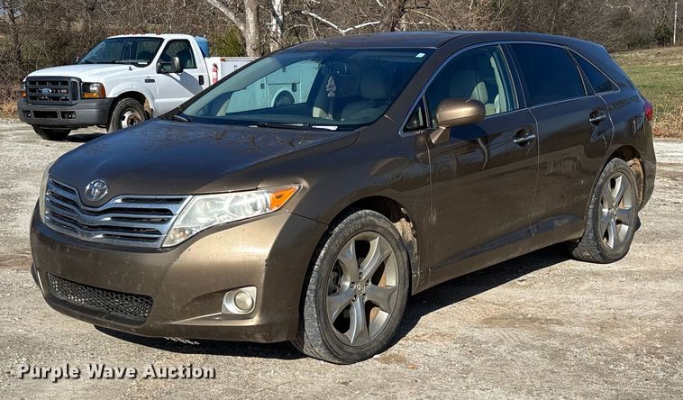image for item EV3392 2009 Toyota Venza van