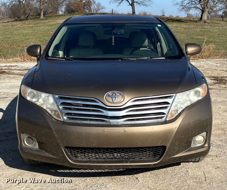 image for item EV3392 2009 Toyota Venza van