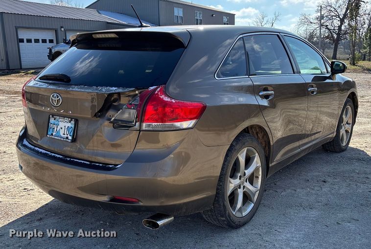 image for item EV3392 2009 Toyota Venza van