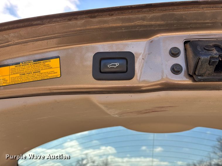 image for item EV3392 2009 Toyota Venza van