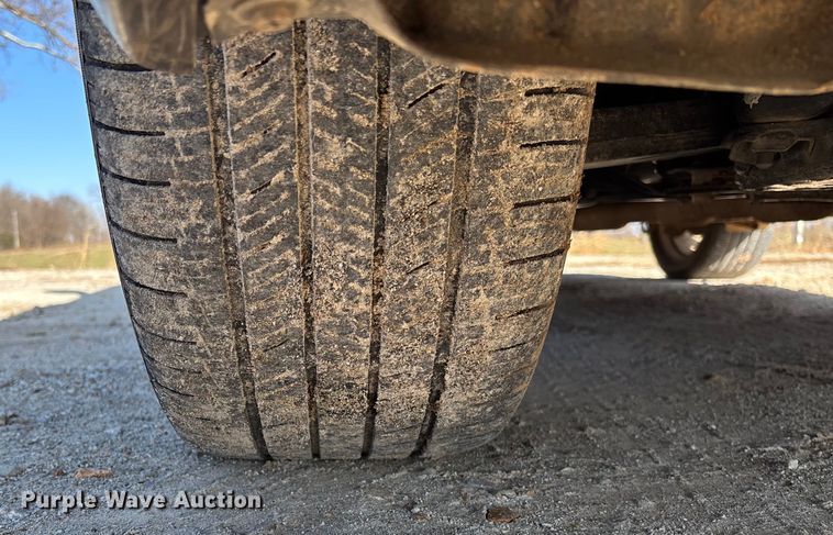 image for item EV3392 2009 Toyota Venza van