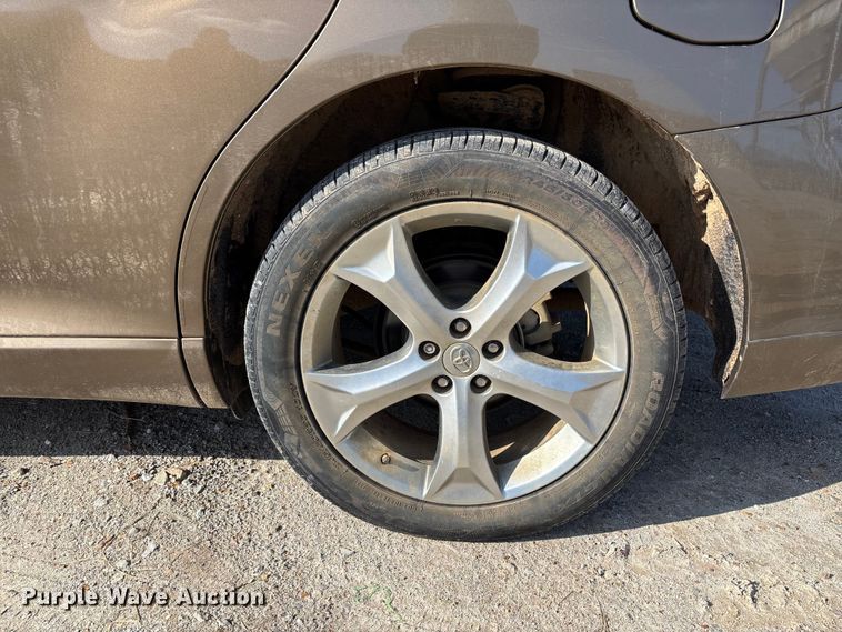 image for item EV3392 2009 Toyota Venza van