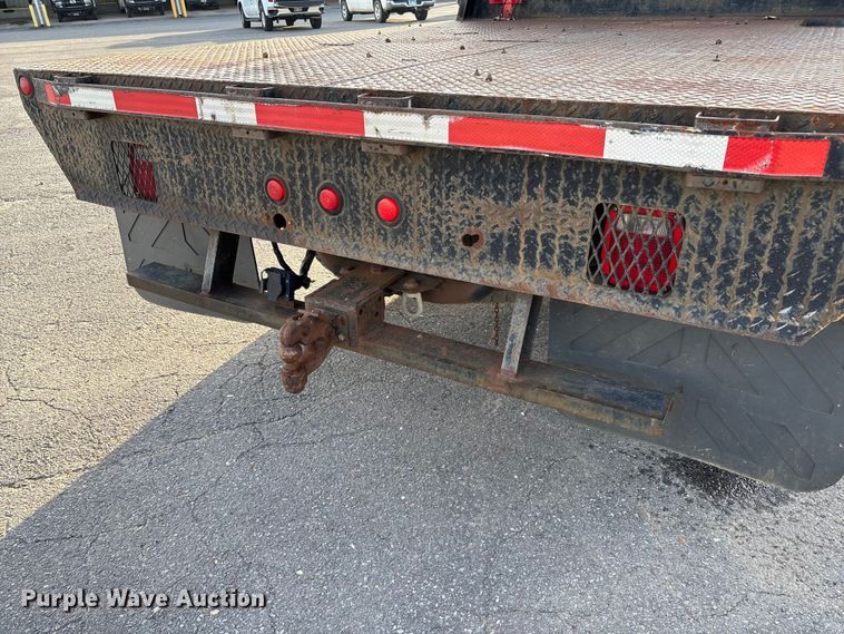 image for item EV3459 2004 Dodge Ram 2500 flatbed pickup truck