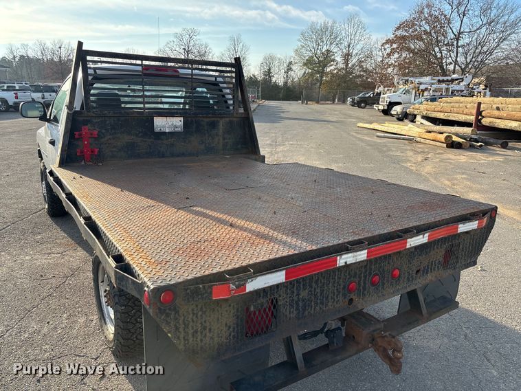 image for item EV3459 2004 Dodge Ram 2500 flatbed pickup truck