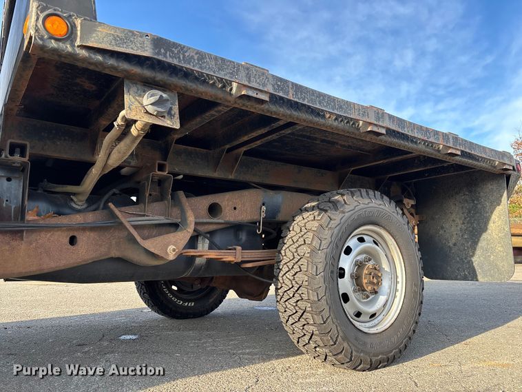 image for item EV3459 2004 Dodge Ram 2500 flatbed pickup truck