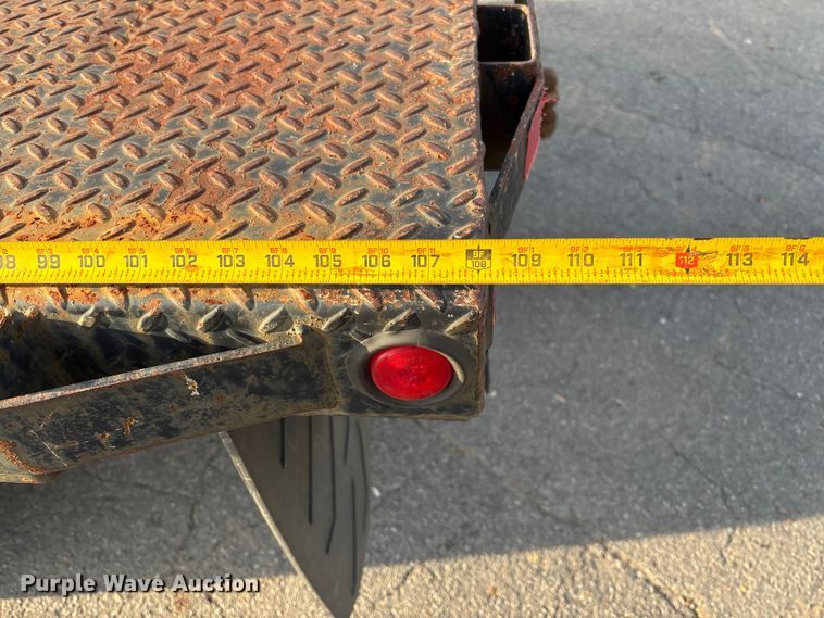 image for item EV3459 2004 Dodge Ram 2500 flatbed pickup truck