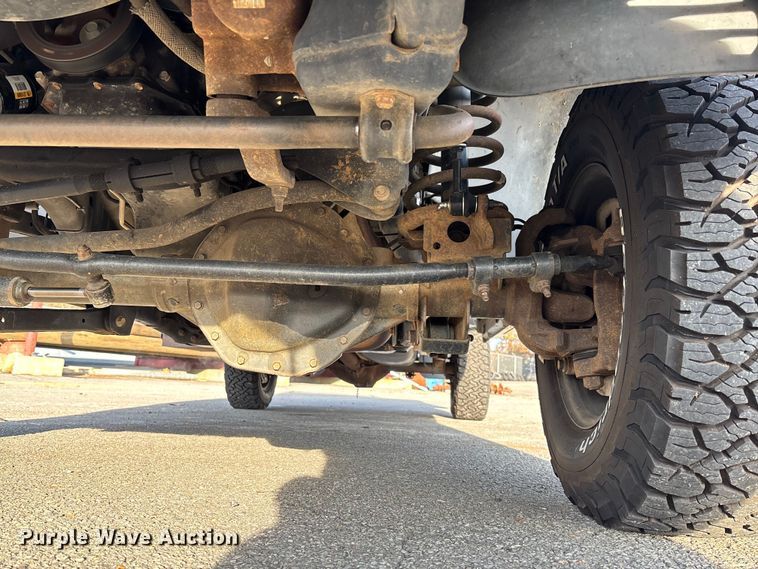 image for item EV3459 2004 Dodge Ram 2500 flatbed pickup truck