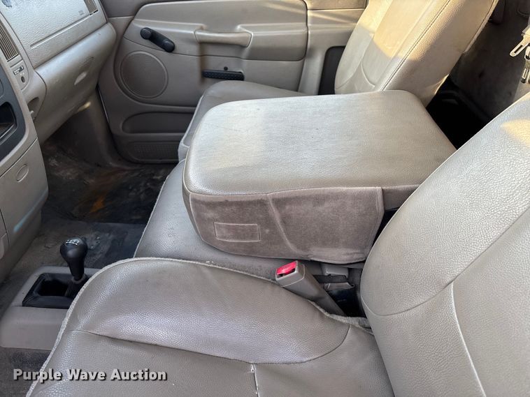 image for item EV3459 2004 Dodge Ram 2500 flatbed pickup truck