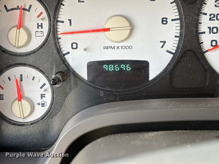 image for item EV3459 2004 Dodge Ram 2500 flatbed pickup truck