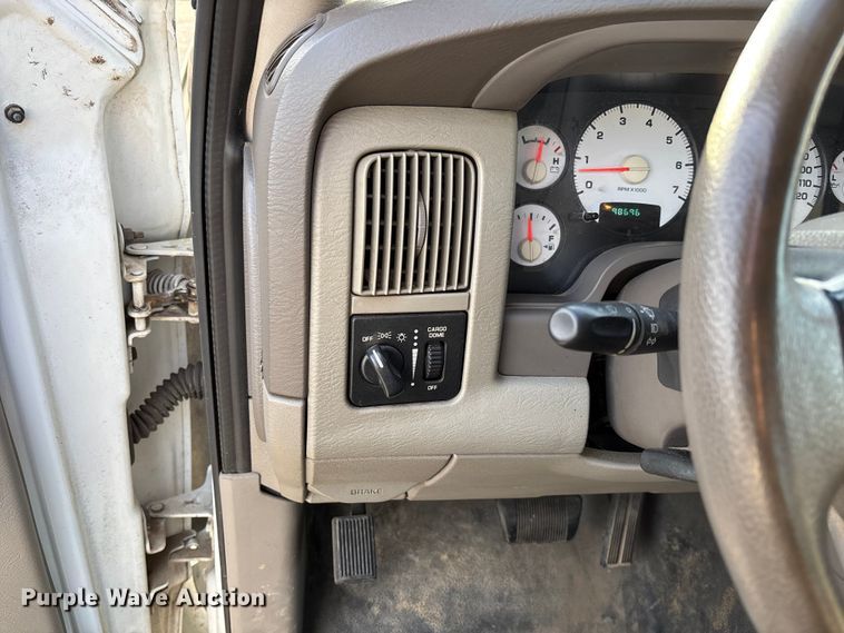 image for item EV3459 2004 Dodge Ram 2500 flatbed pickup truck