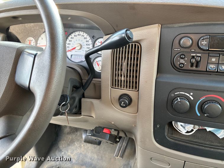 image for item EV3459 2004 Dodge Ram 2500 flatbed pickup truck