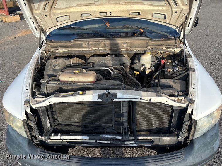 image for item EV3459 2004 Dodge Ram 2500 flatbed pickup truck