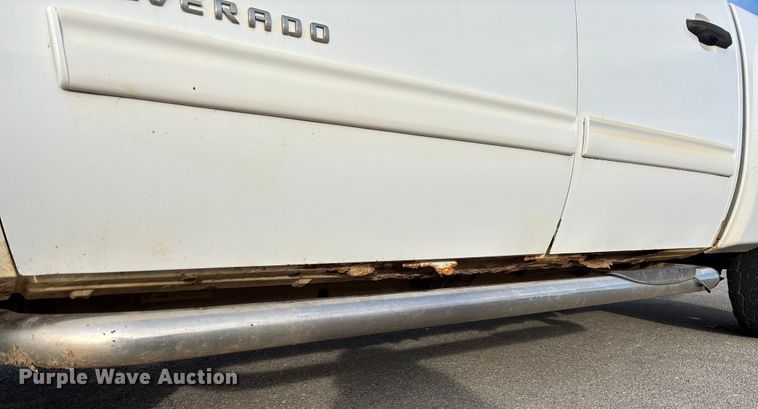 image for item EV3461 2011 Chevrolet Silverado 1500 Crew Cab pickup truck