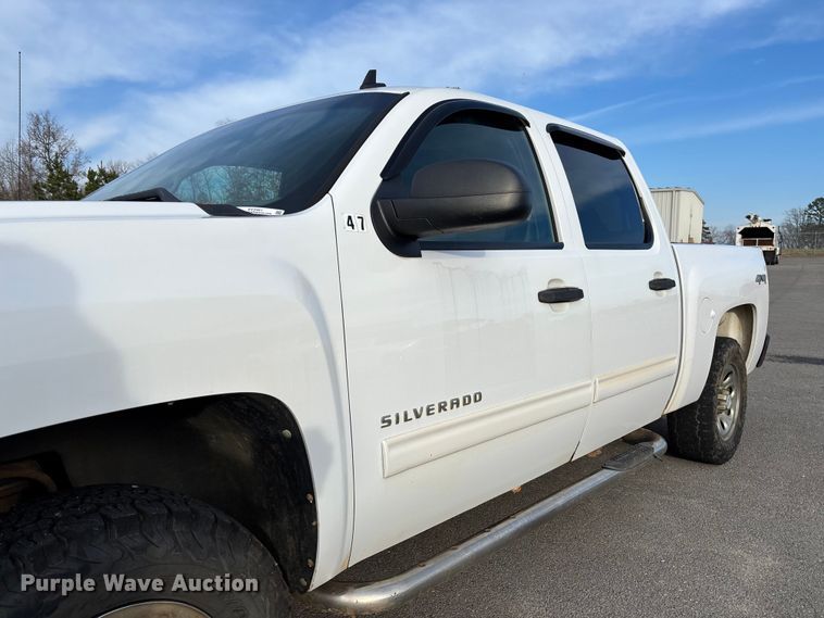 image for item EV3461 2011 Chevrolet Silverado 1500 Crew Cab pickup truck