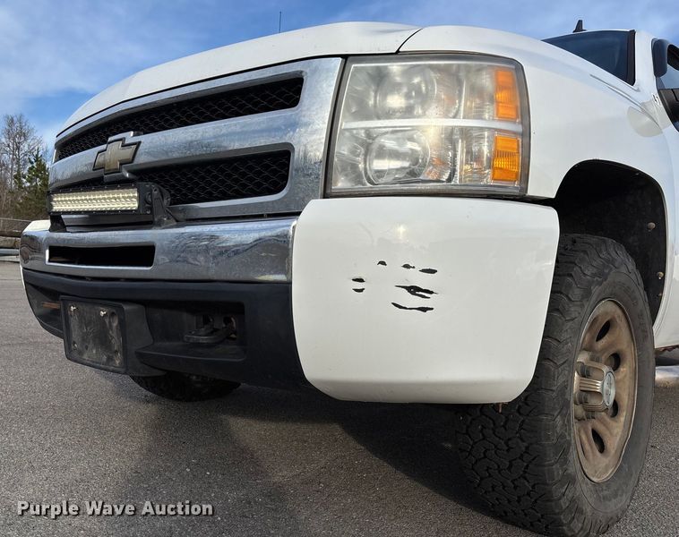 image for item EV3461 2011 Chevrolet Silverado 1500 Crew Cab pickup truck