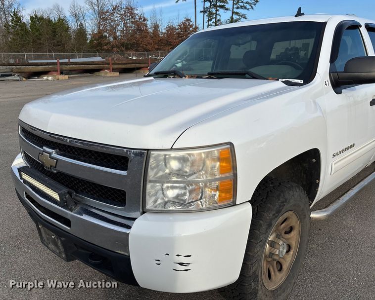 image for item EV3461 2011 Chevrolet Silverado 1500 Crew Cab pickup truck