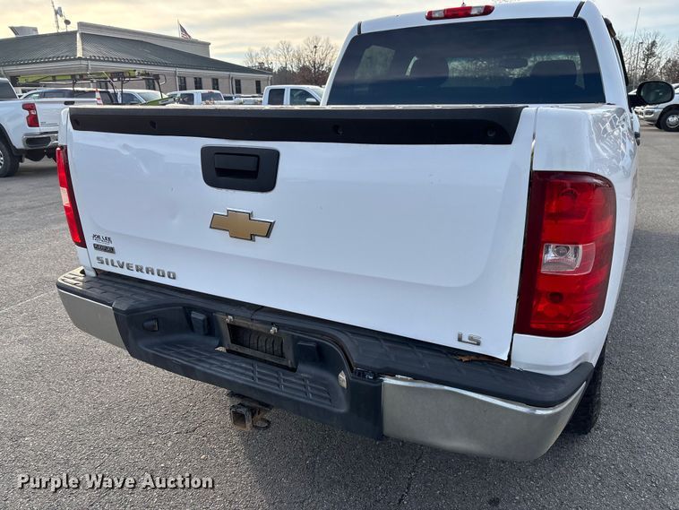 image for item EV3461 2011 Chevrolet Silverado 1500 Crew Cab pickup truck