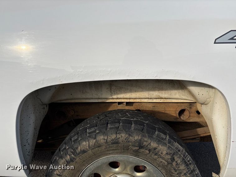 image for item EV3461 2011 Chevrolet Silverado 1500 Crew Cab pickup truck