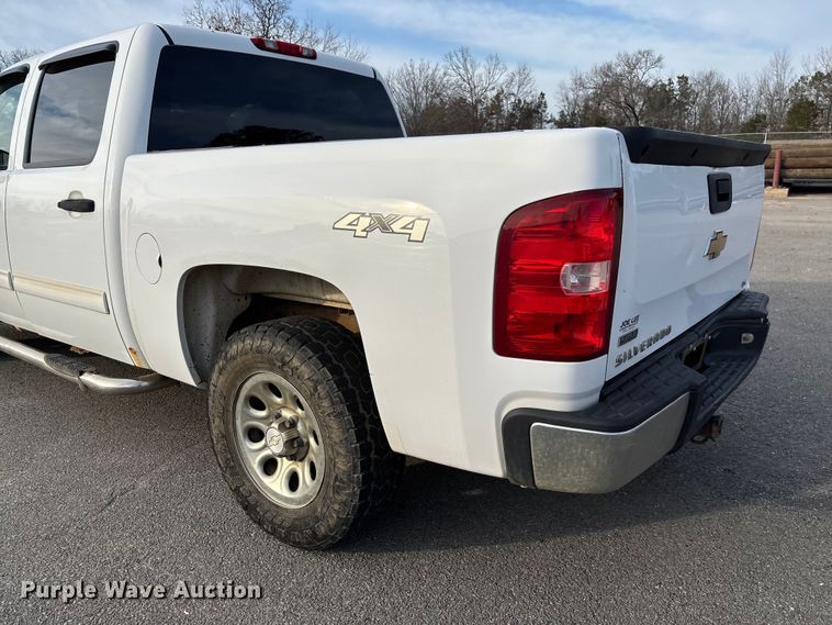 image for item EV3461 2011 Chevrolet Silverado 1500 Crew Cab pickup truck