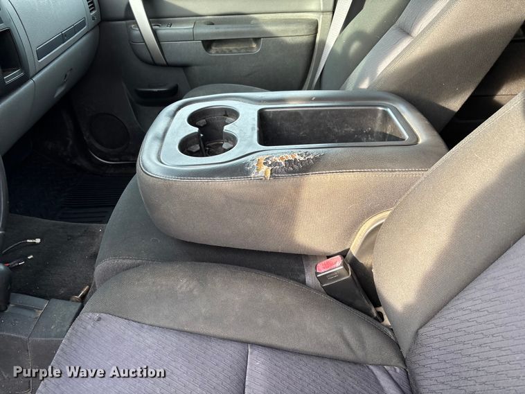 image for item EV3461 2011 Chevrolet Silverado 1500 Crew Cab pickup truck