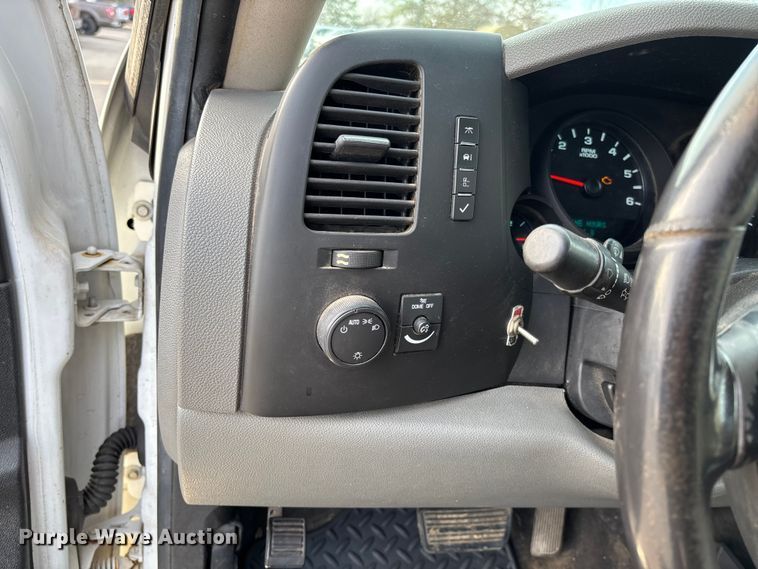 image for item EV3461 2011 Chevrolet Silverado 1500 Crew Cab pickup truck