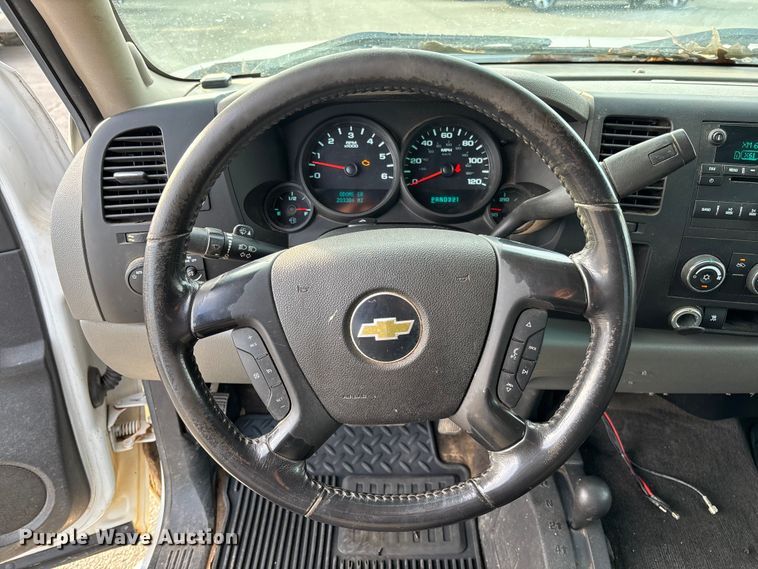 image for item EV3461 2011 Chevrolet Silverado 1500 Crew Cab pickup truck