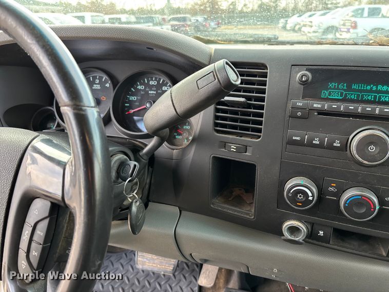 image for item EV3461 2011 Chevrolet Silverado 1500 Crew Cab pickup truck