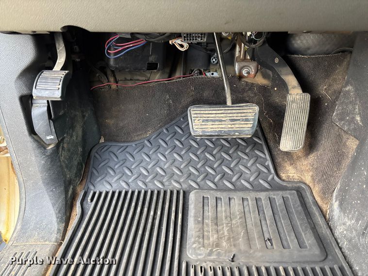 image for item EV3461 2011 Chevrolet Silverado 1500 Crew Cab pickup truck