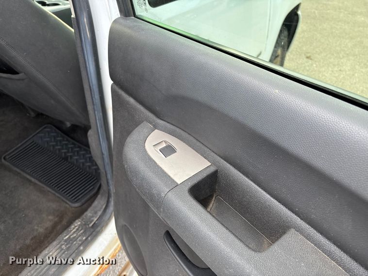 image for item EV3461 2011 Chevrolet Silverado 1500 Crew Cab pickup truck