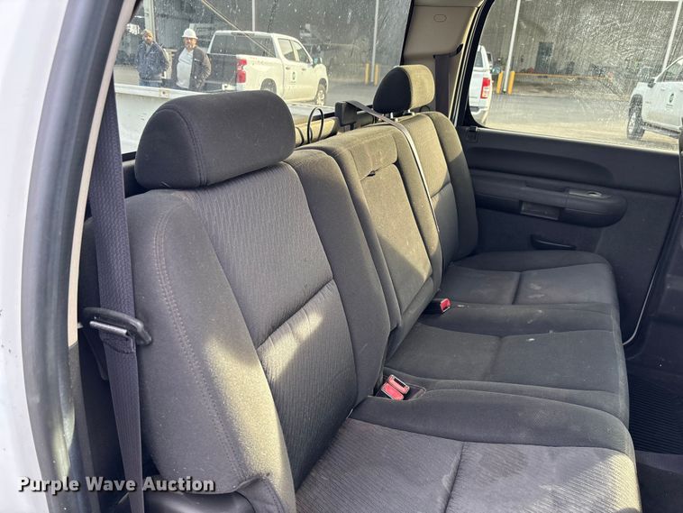 image for item EV3461 2011 Chevrolet Silverado 1500 Crew Cab pickup truck