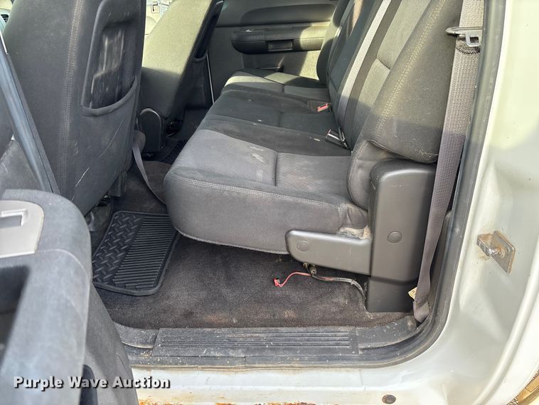 image for item EV3461 2011 Chevrolet Silverado 1500 Crew Cab pickup truck