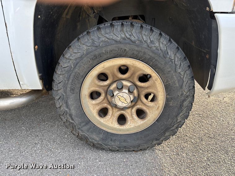 image for item EV3461 2011 Chevrolet Silverado 1500 Crew Cab pickup truck