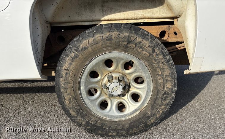 image for item EV3461 2011 Chevrolet Silverado 1500 Crew Cab pickup truck