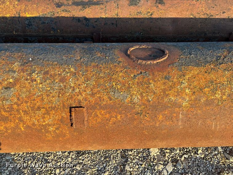 image for item EV3472 (2) steel pipe