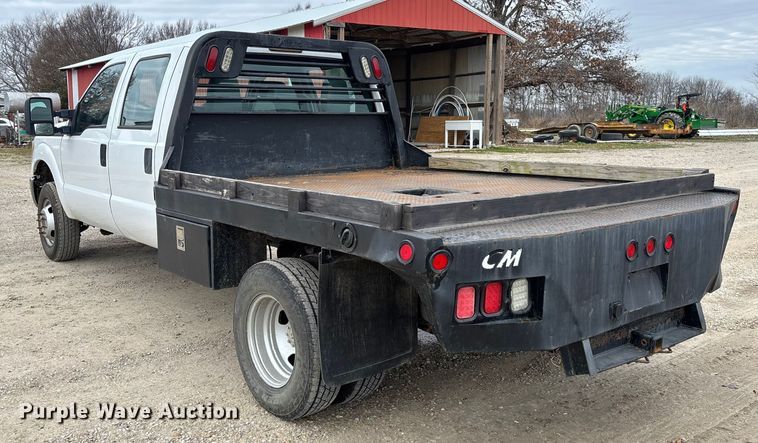 image for item EV3475 2013 Ford F350 Super Duty Crew Cab flatbed pickup truck