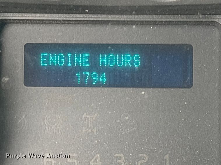 image for item EV3475 2013 Ford F350 Super Duty Crew Cab flatbed pickup truck