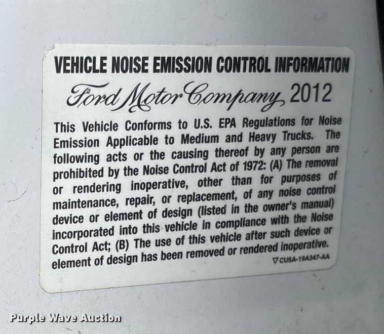 image for item EV3475 2013 Ford F350 Super Duty Crew Cab flatbed pickup truck