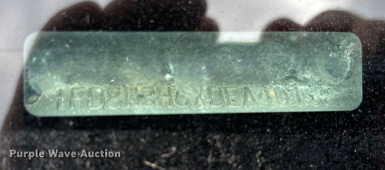 image for item EV3475 2013 Ford F350 Super Duty Crew Cab flatbed pickup truck