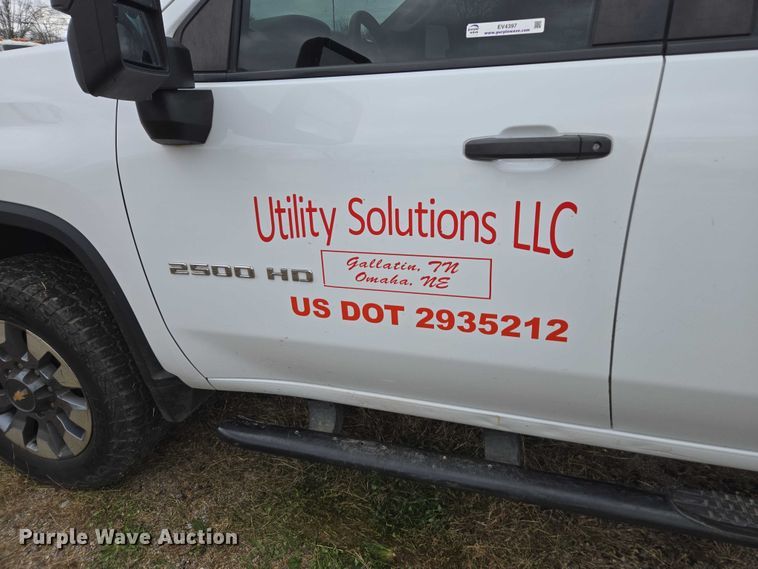 image for item EV4397 2022 Chevrolet Silverado 2500HD Crew Cab pickup truck