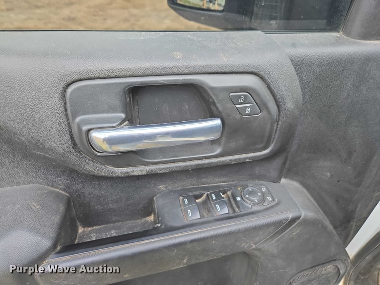 image for item EV4397 2022 Chevrolet Silverado 2500HD Crew Cab pickup truck