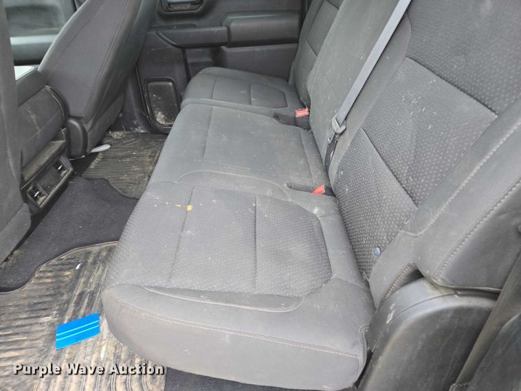 image for item EV4397 2022 Chevrolet Silverado 2500HD Crew Cab pickup truck